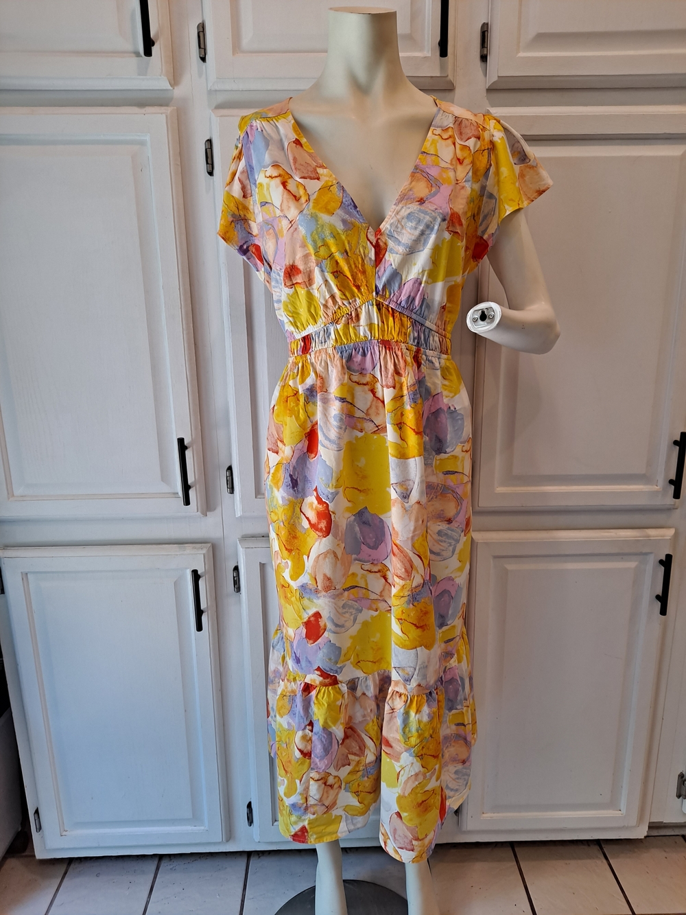 Ingrid & Isabel Yellow Floral Maxi Dress W/Pockets Vneck Flutter Sleeve Ruched
